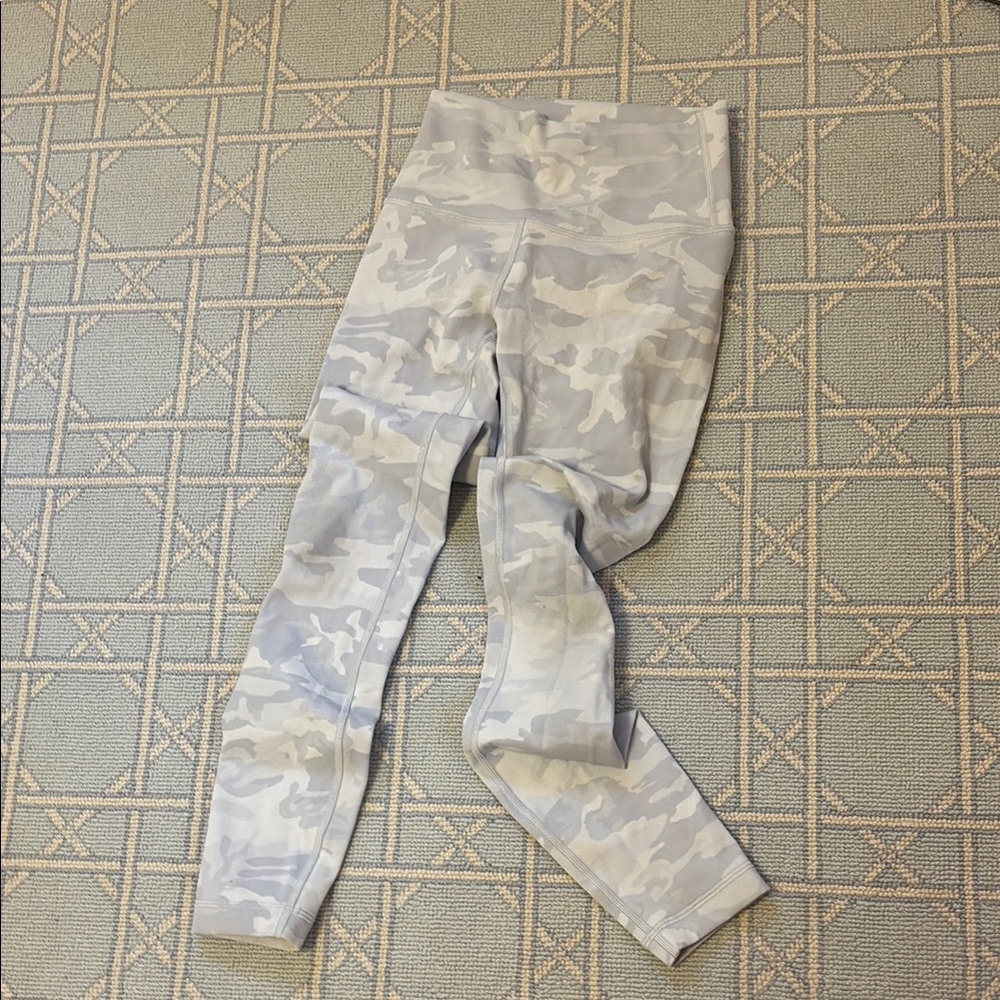 Lululemon White/Gray Camouflage Leggings